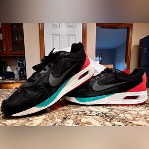 NIKE AIR MAX SOLO Black/Teal/Red
